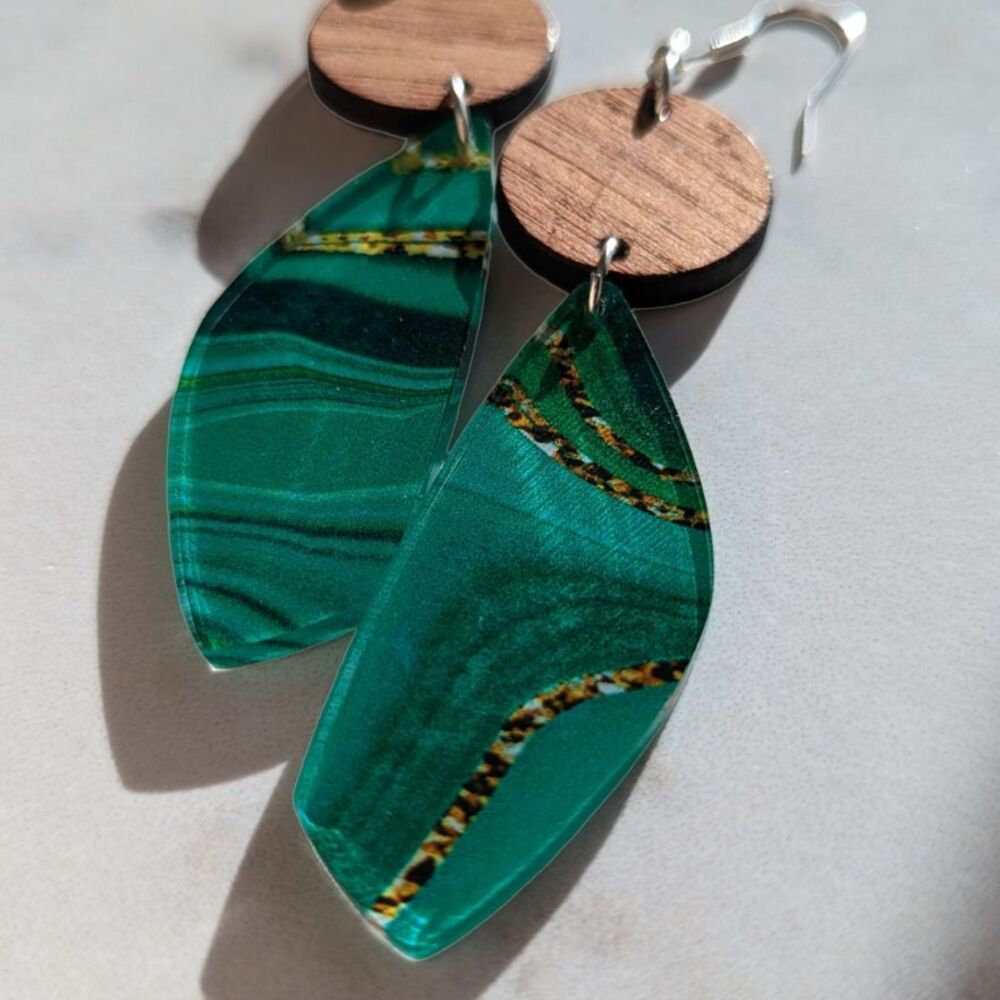 Jade and wood earrings